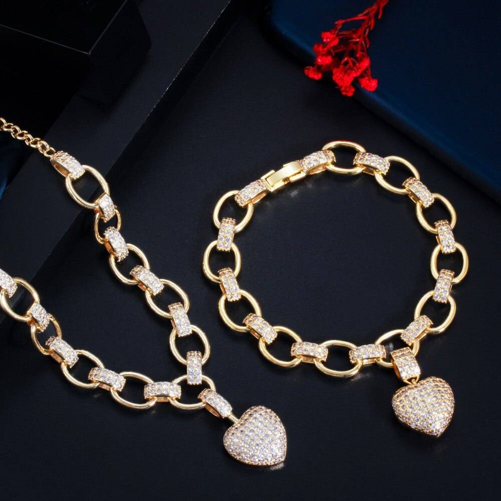 Women's Golden Heart Bracelet and Necklace Set Women's Golden Heart Bracelet and Necklace Set